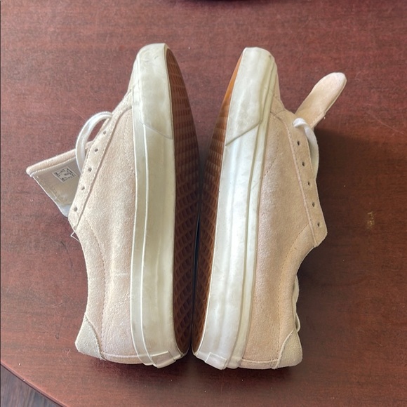 Unisex Women 7.5, Men 6.0, Vans Cream Suede Sneakers - Picture 4 of 6